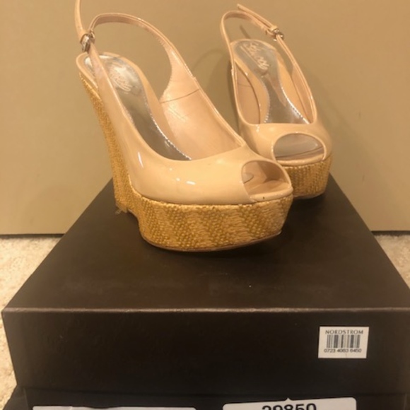 Gucci Vitello Vernice Soft Sable wedge sandal - Picture 4 of 8